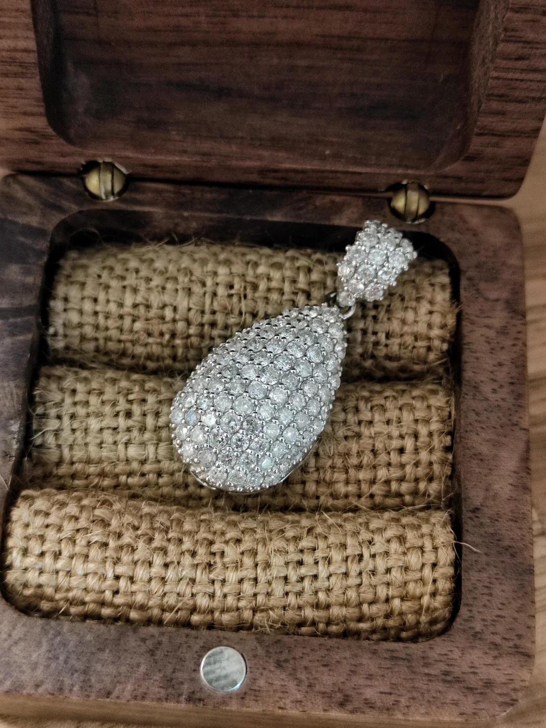 S385 钻石水滴铂金吊坠Pt900，钻石2ct，5.8g【显大，显贵气，动态美，肉眼可见噼里啪啦闪，找客服看动态视频，低于金石价，福利】