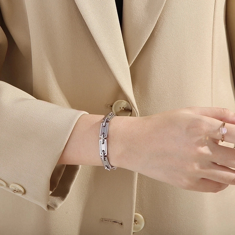 Elegant Geometric Solid Color Titanium Steel 18K Gold Plated Bracelets In Bulk