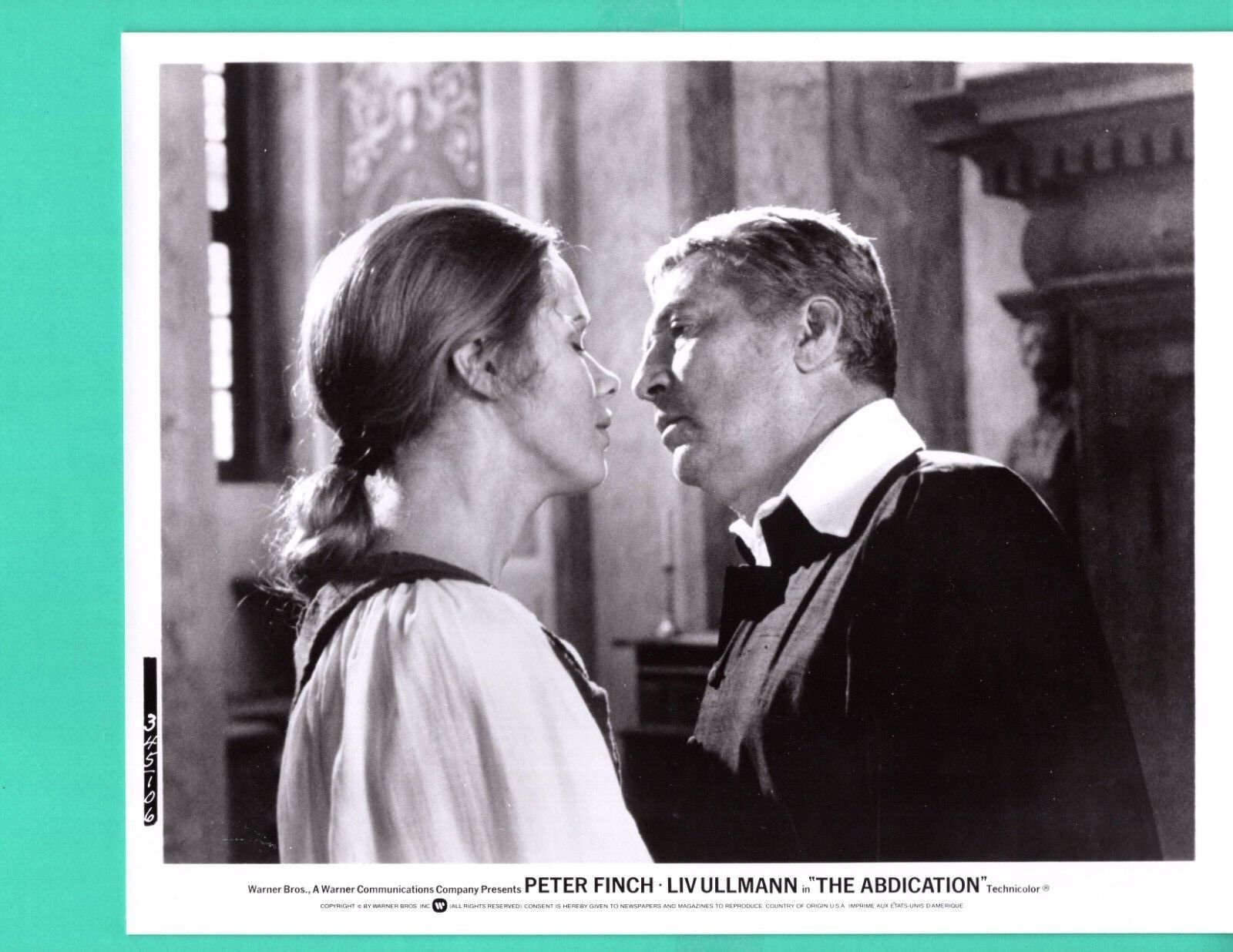 PETER FINCH LIV ULLMANN 1974 Movie Promo Photo Poster painting 8x10 The Abdication