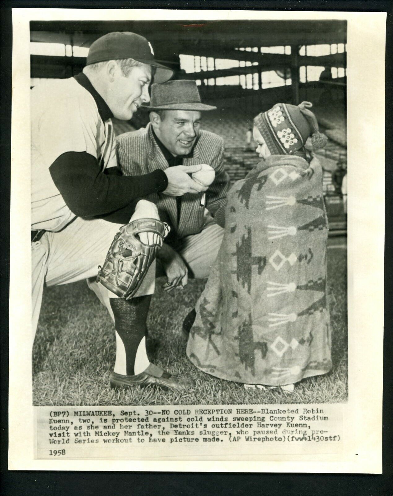 Mickey Mantle Harvey & Robin Kuenn 1958 World Series Press Photo Poster painting Yankees Tigers