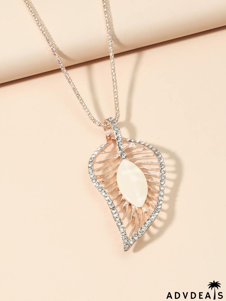 Hollow Leaf Pendant Necklace