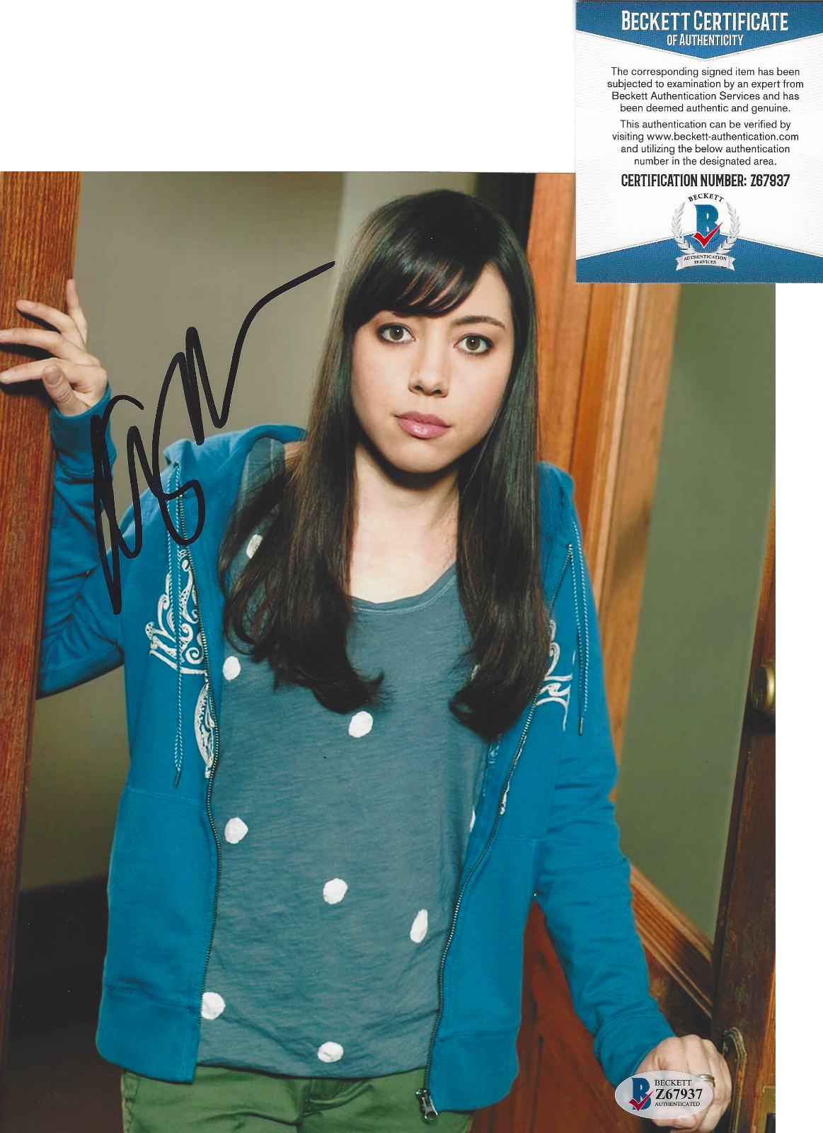 AUBREY PLAZA SIGNED 'PARKS AND RECREATIONS' 8x10 Photo Poster painting B SHOW BECKETT COA BAS