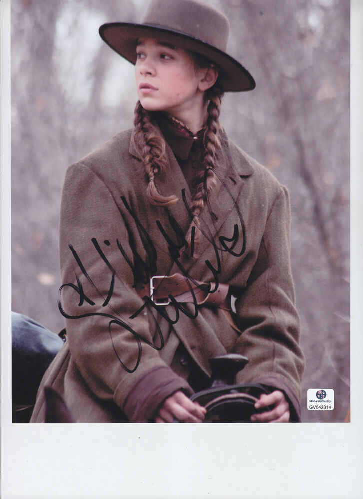 Hailee Steinfeld - TRUE GRIT - signed 8x10 GAI