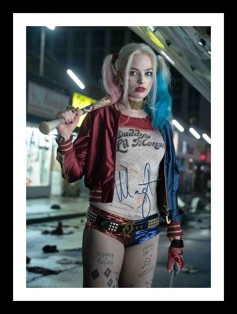 Margot Robbie - Harley Quinn Autograph Signed & Framed Photo Poster painting 2