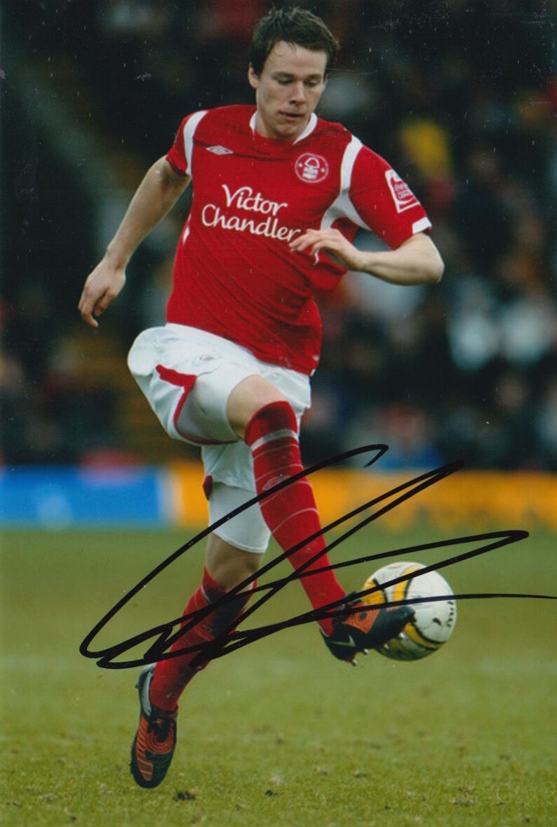 NOTTINGHAM FOREST HAND SIGNED CHRIS GUNTER 6X4 Photo Poster painting.