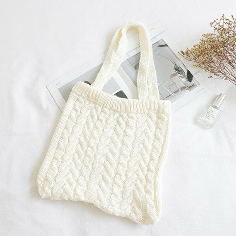 Literary Mori retro knitted handbag