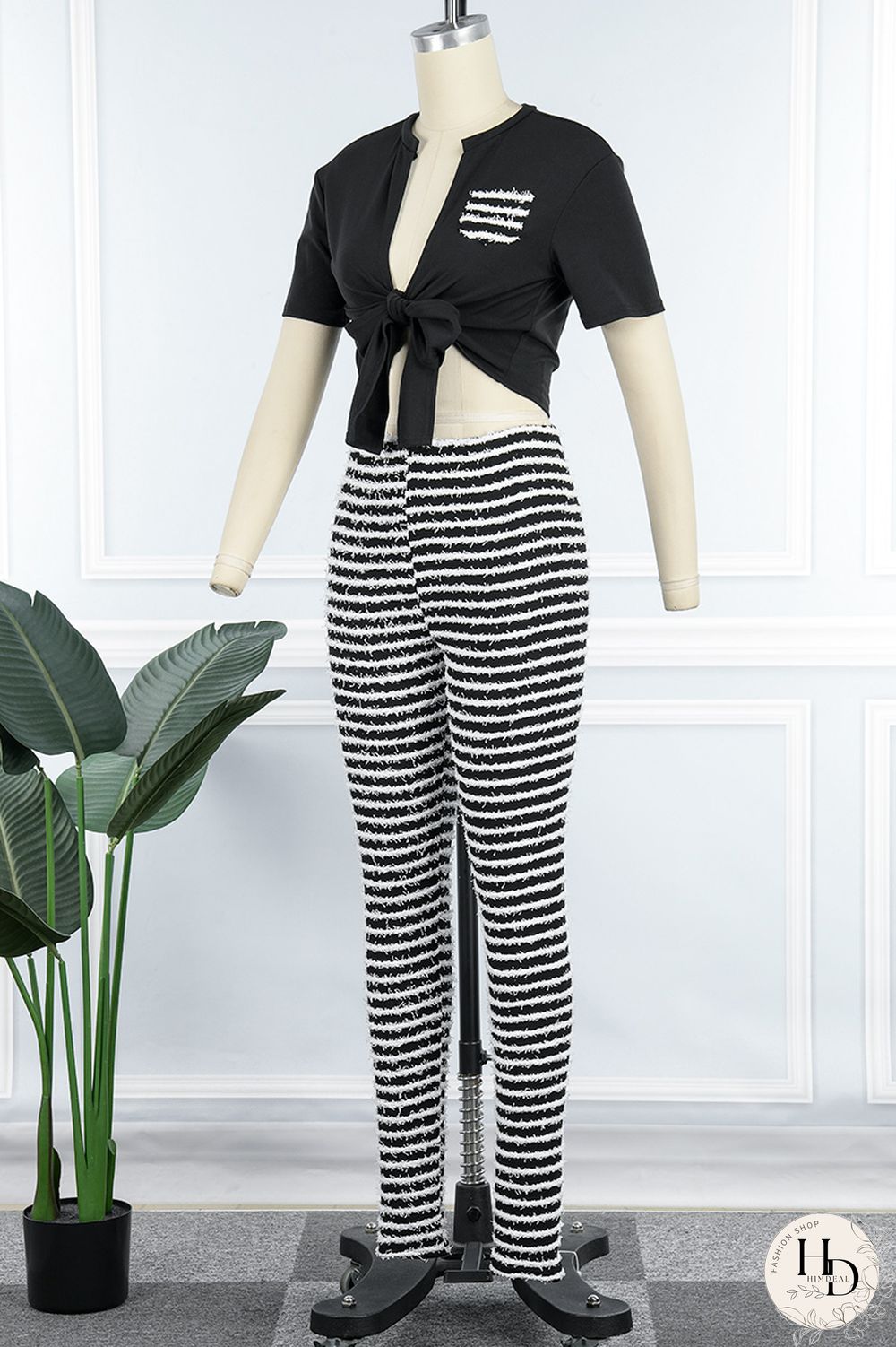 White Sexy Casual Street Striped Pocket Frenulum V Neck Short Sleeve Two Pieces