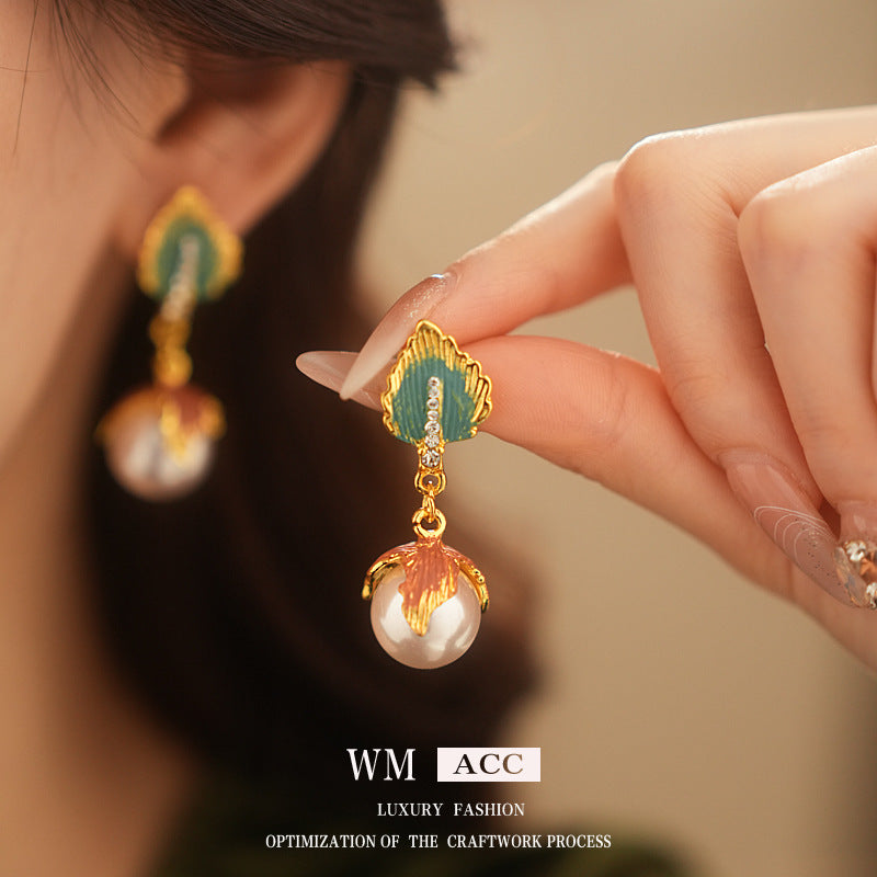 Medieval Leaf Leaf Artificial Pearl Electroplating Earrings