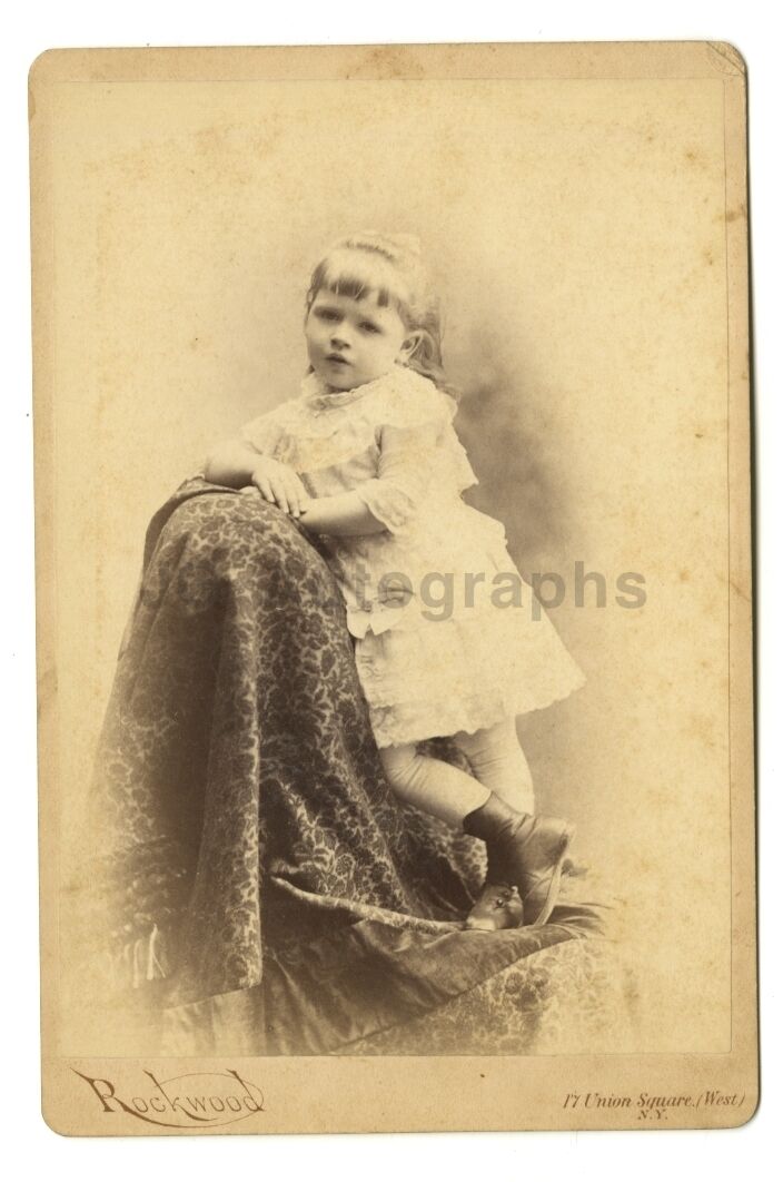 19th Century Child Portrait - Original Cabinet Card Photo Poster painting - New York, NY