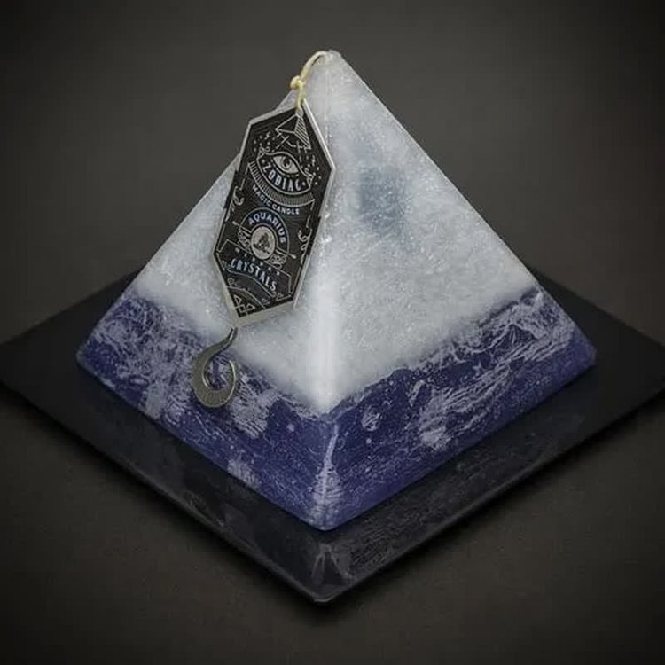 Olivenorma White And Blue Pyramid Candle