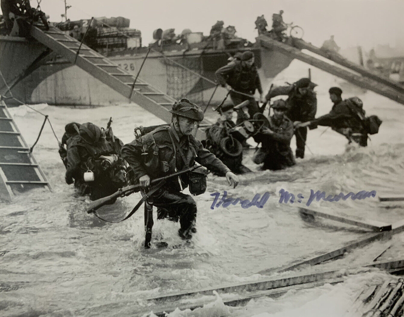 HAROLD MCMURRAN HAND SIGNED 8x10 Photo Poster painting WWII D-DAY AUTOGRAPH RARE COA