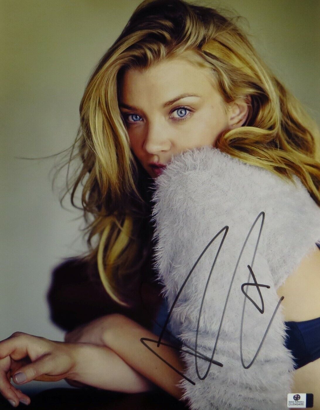 Natalie Dormer Signed Autographed 11X14 Photo Poster painting Gorgeous Sexy Boa GV849486