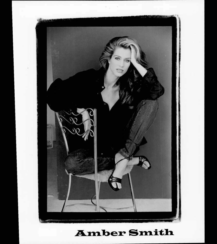 AMBER SMITH - 8x10 Headshot Photo Poster painting w/ Resume - Silk Stalkings