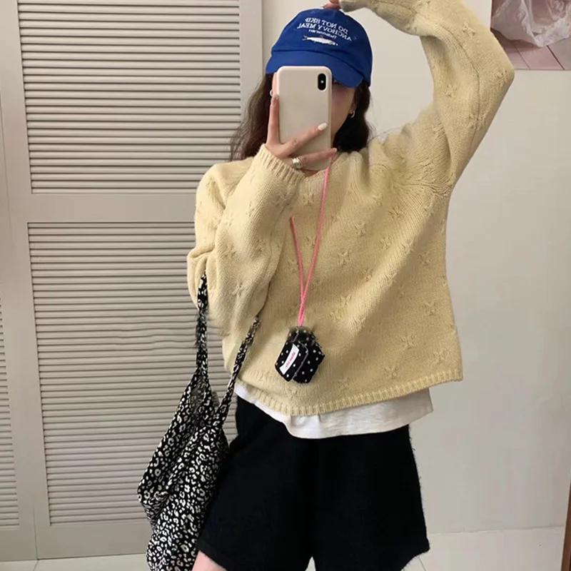 Churchf Churchf Color Restoring Ancient Ways Hook Flower Sweater Female Autumn Dong New Loose Lazy Wind Inserted Shoulder Sleeve Gentle Round Collar Sleeve Knitting