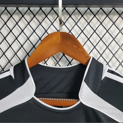 Retro 2006/2007 Real Madrid Third Away Football Shirt Thai Quality