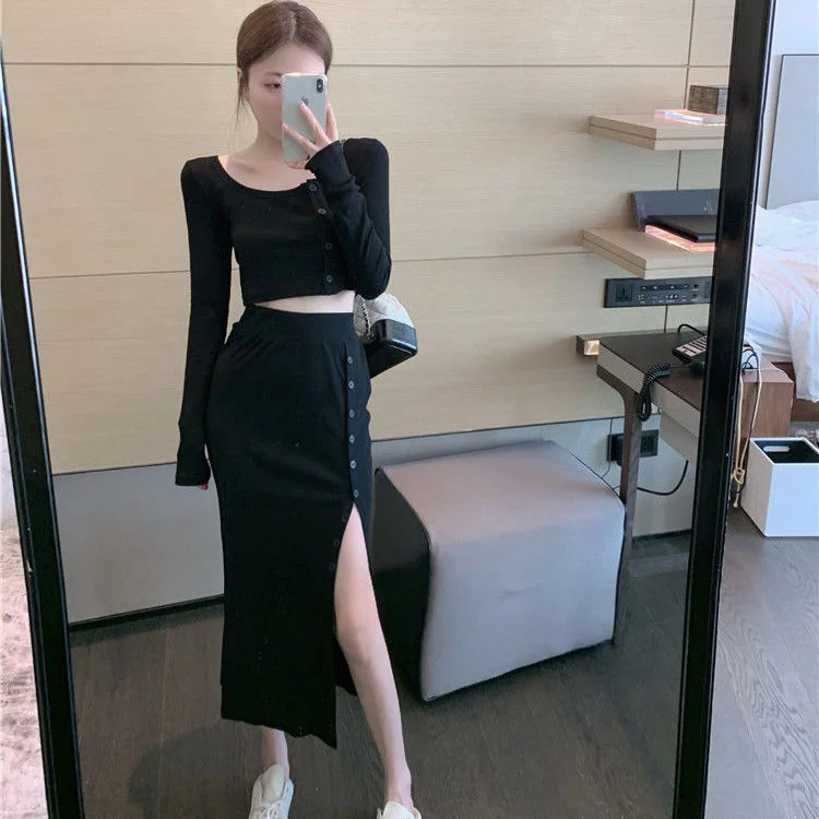 Uveng Uveng New Suit Hottie Exposed Umbilled Long-Sleeved Top + High Waist Open Half-Body Bag Skirt Two Sets