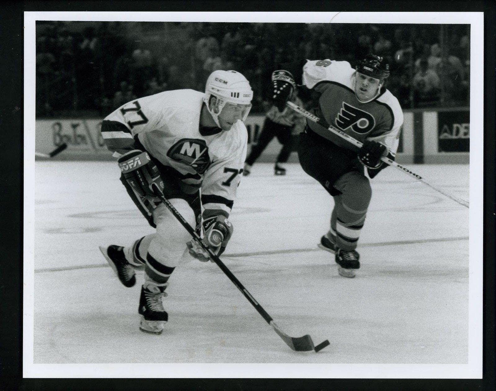 Pierre Turgeon Therien 1995 Press Original Photo Poster painting by Bob Olen Islanders Flyers