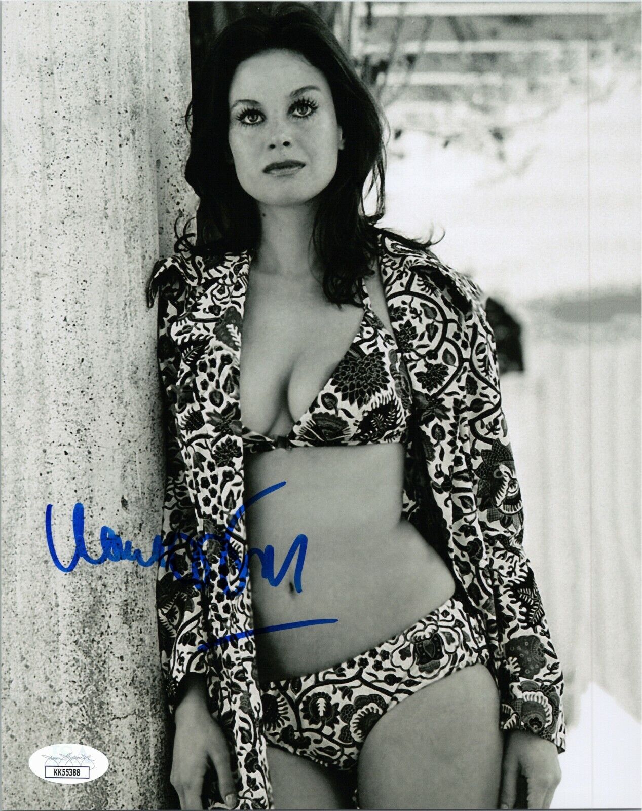 LANA WOOD Authentic Signed JAMES BOND ~Diamonds Are Forever