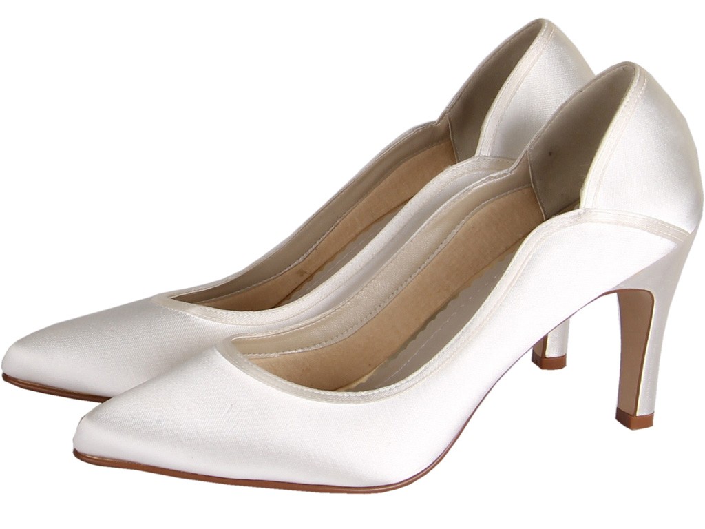 GOOSHOE Low-cut Satin White Pumps for Brides