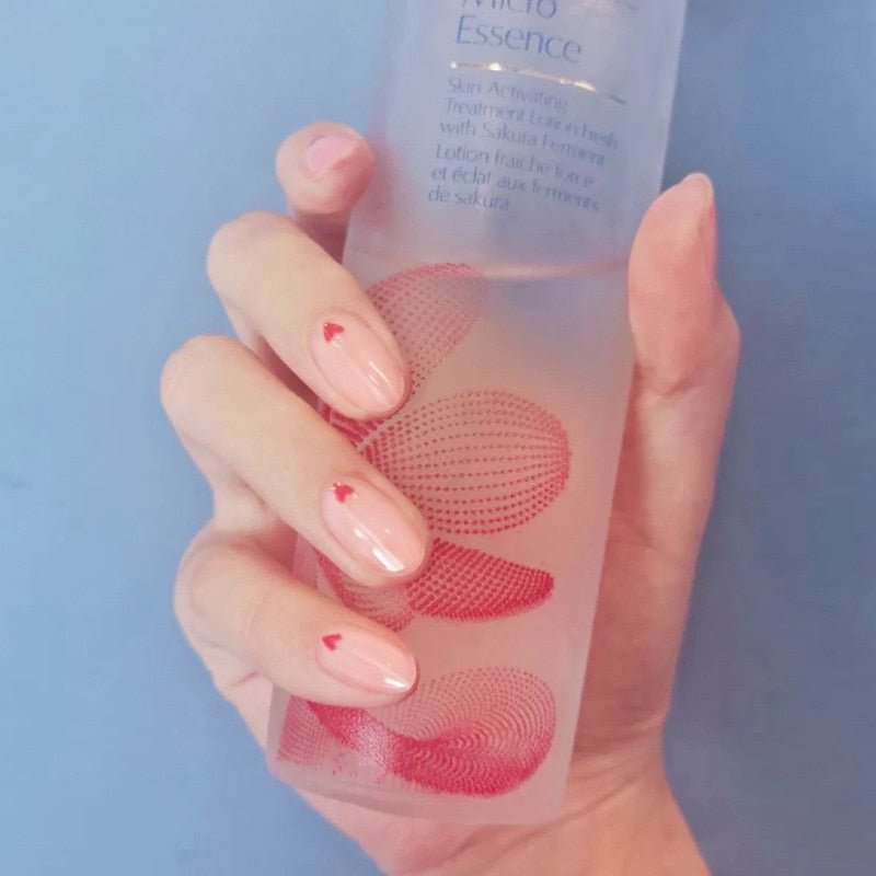 24pcs Fashion Natural Nude Color Heart Pattern Decorative Fake Nails with Glue Suitable Girl Wearable Short press on nail tips