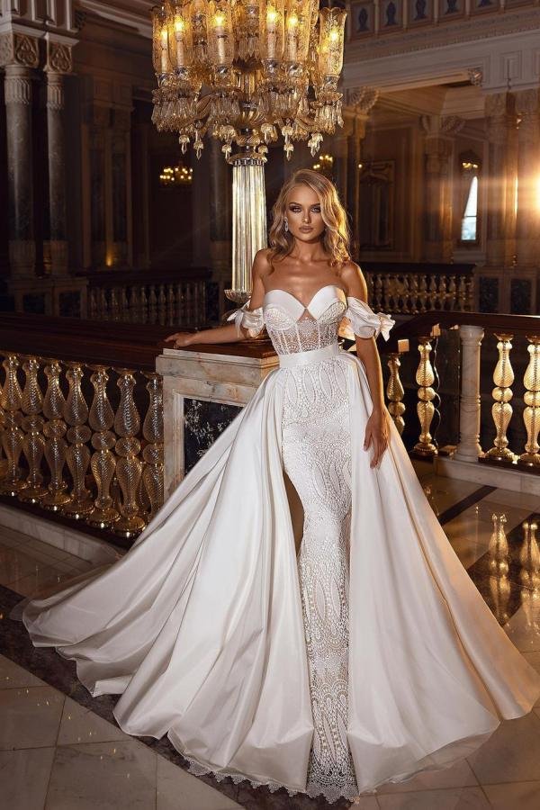 Modern Off-The-Shoulder Lace Floor-length Satin A-line Wedding Dress With Sweetheart Appliques | Ballbellas Ballbellas