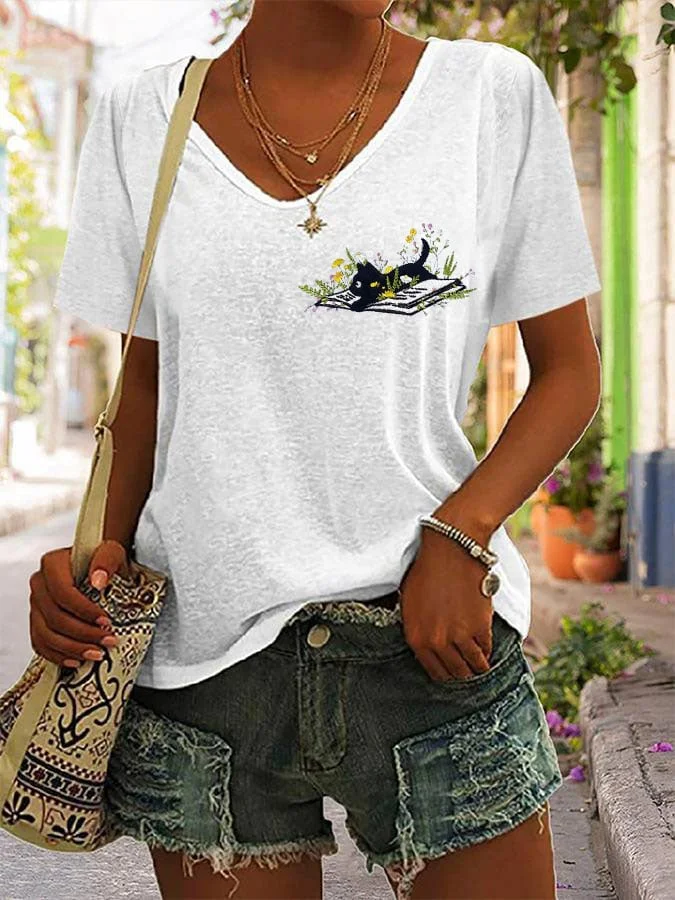 Women's Floral Black Cat Print V-Neck T-Shirt