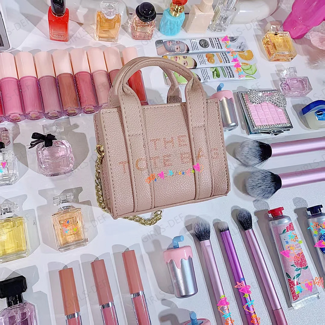 Mini Tote Bag and Beauty 63-IN-1 Set