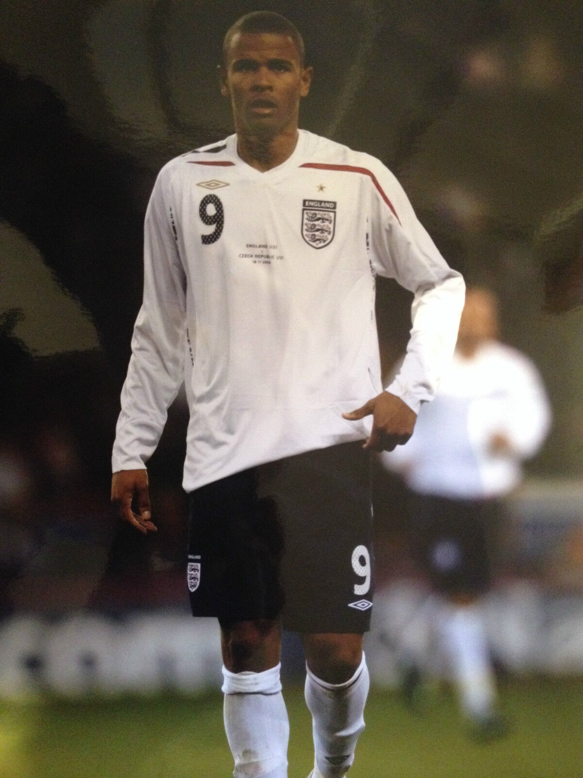 FRAIZER CAMPBELL - ENGLAND INTERNATIONAL FOOTBALLER - SUPERB COLOUR Photo Poster paintingGRAPH