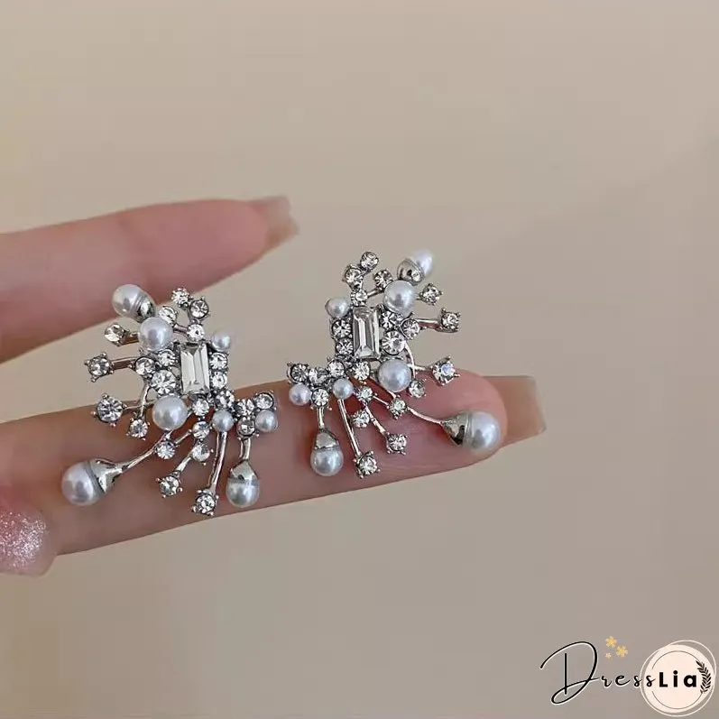 Oversize White Alloy Pearl Zircon Floral Stud Earrings