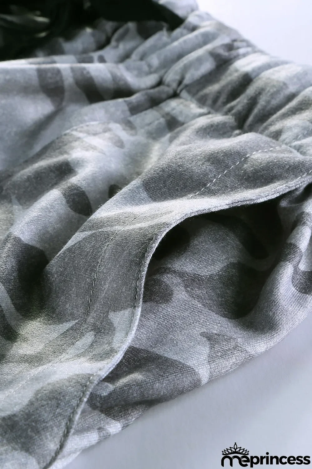 Camouflage Print Drawstring Casual Elastic Waist Pocketed Shorts