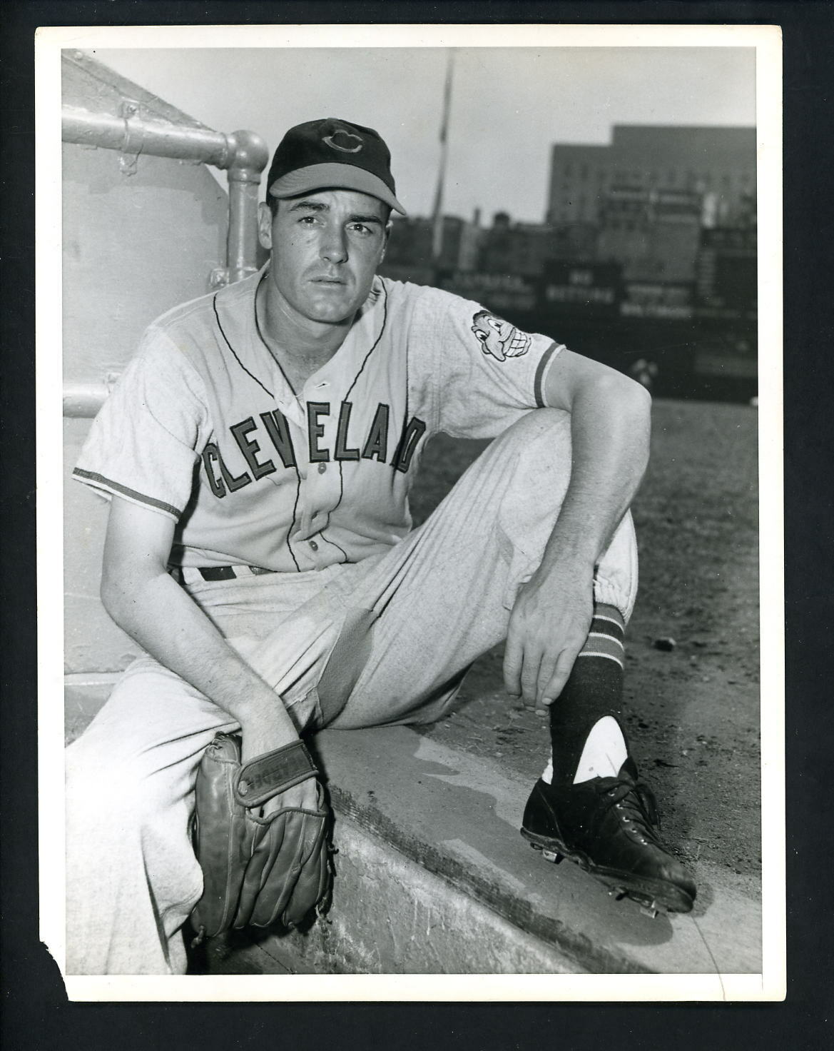 Gene Bearden pose circa 1948 TYPE 1 Press Photo Poster painting Cleveland Indians