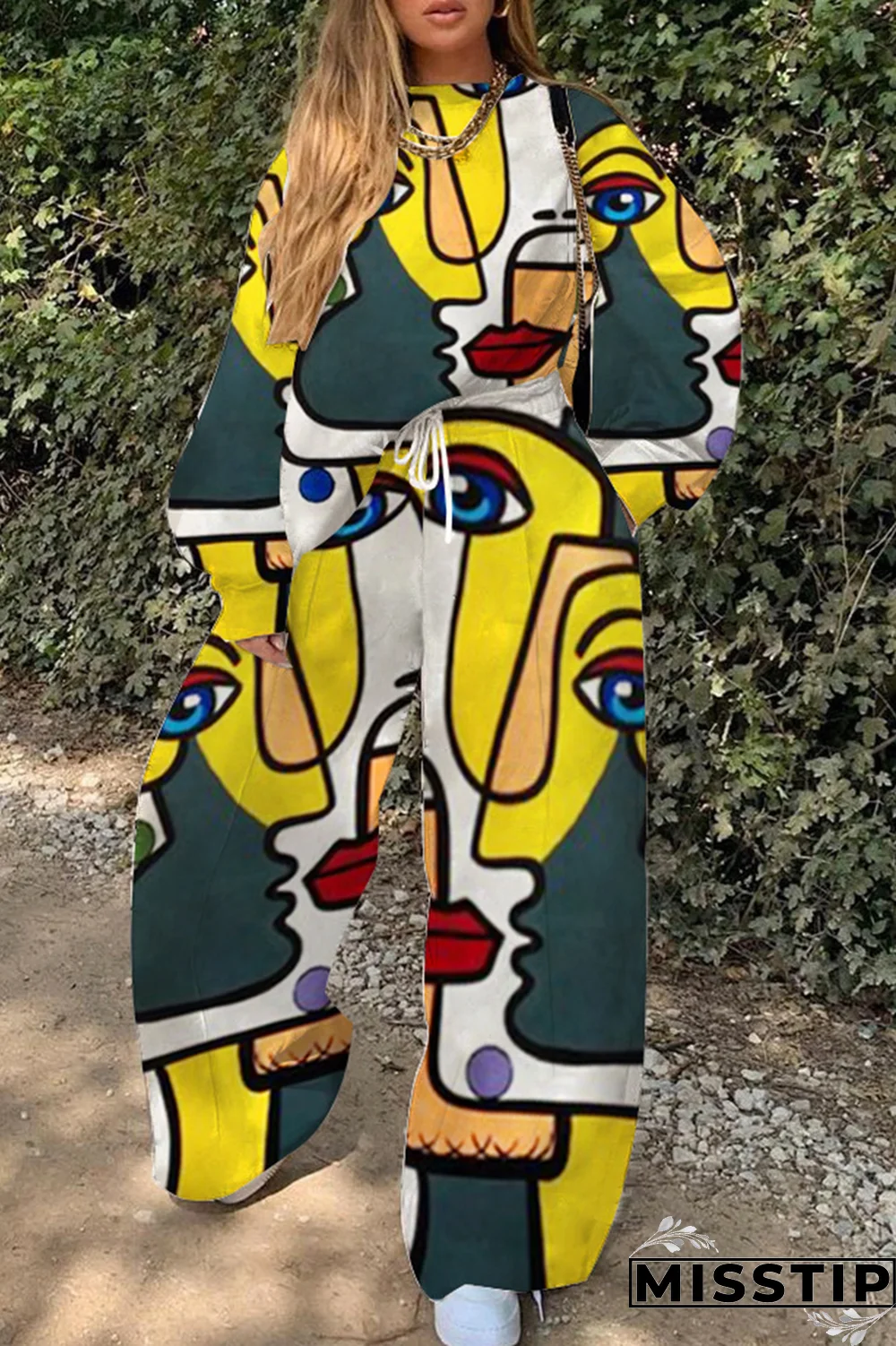 White Street Print Patchwork O Neck Long Sleeve Two Pieces