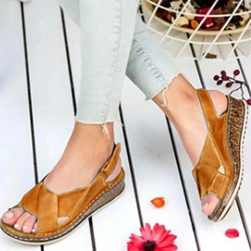 New Summer Sandals For Women Shoes Retro Slip On Cork Leather Ladies Sandals Beach Slipper Gladiator Sandals Women Flip Flops