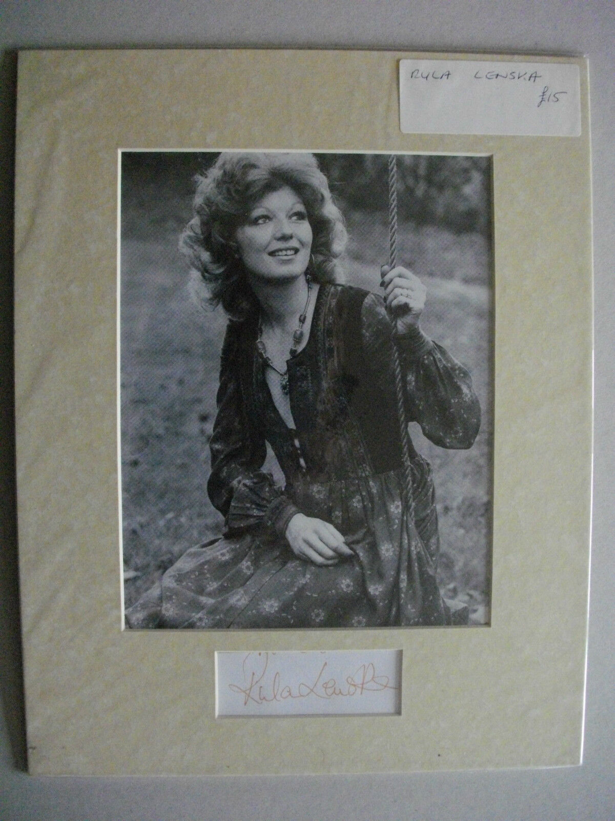 RULA LENSKA AUTOGRAPHED MOUNT ROCK FOLLIES EASTENDERS