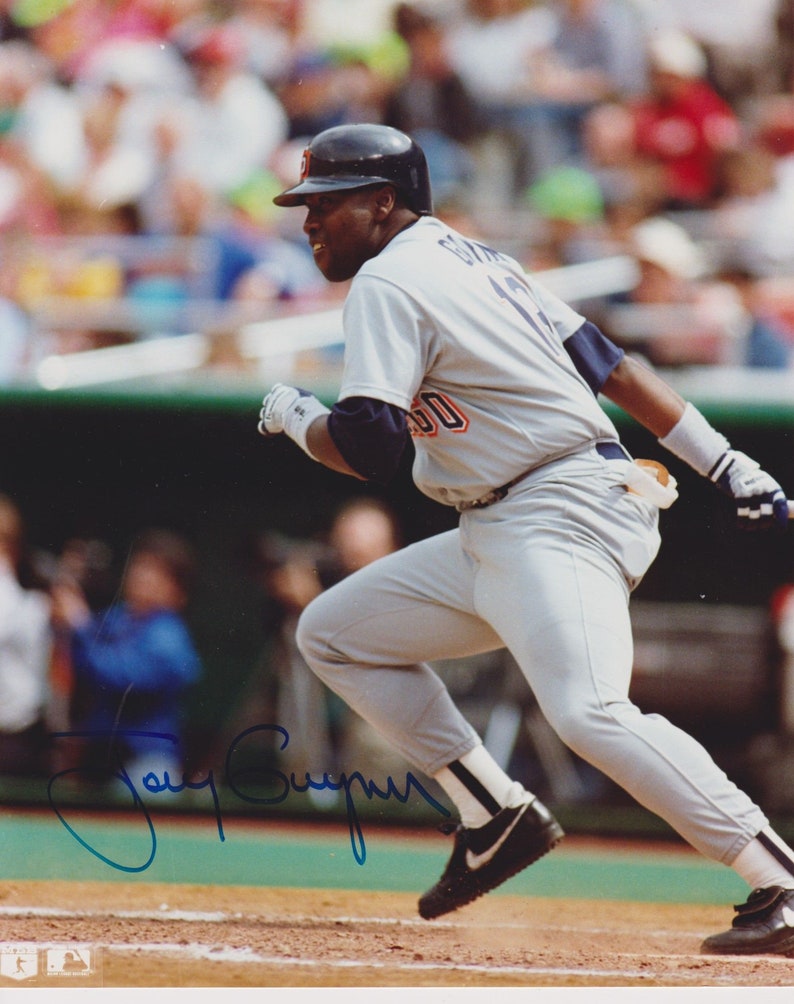 Tony Gwynn (d. 2014) Signed Autographed Glossy 8x10 Photo Poster painting San Diego Padres - COA Matching Holograms