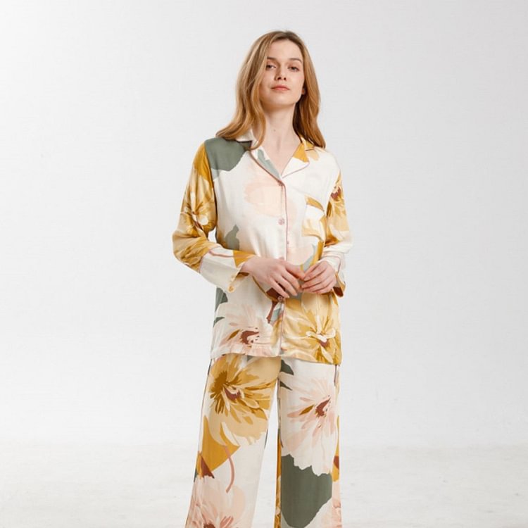 Women's New trends Elegant printed Lapel Sleepwear suits