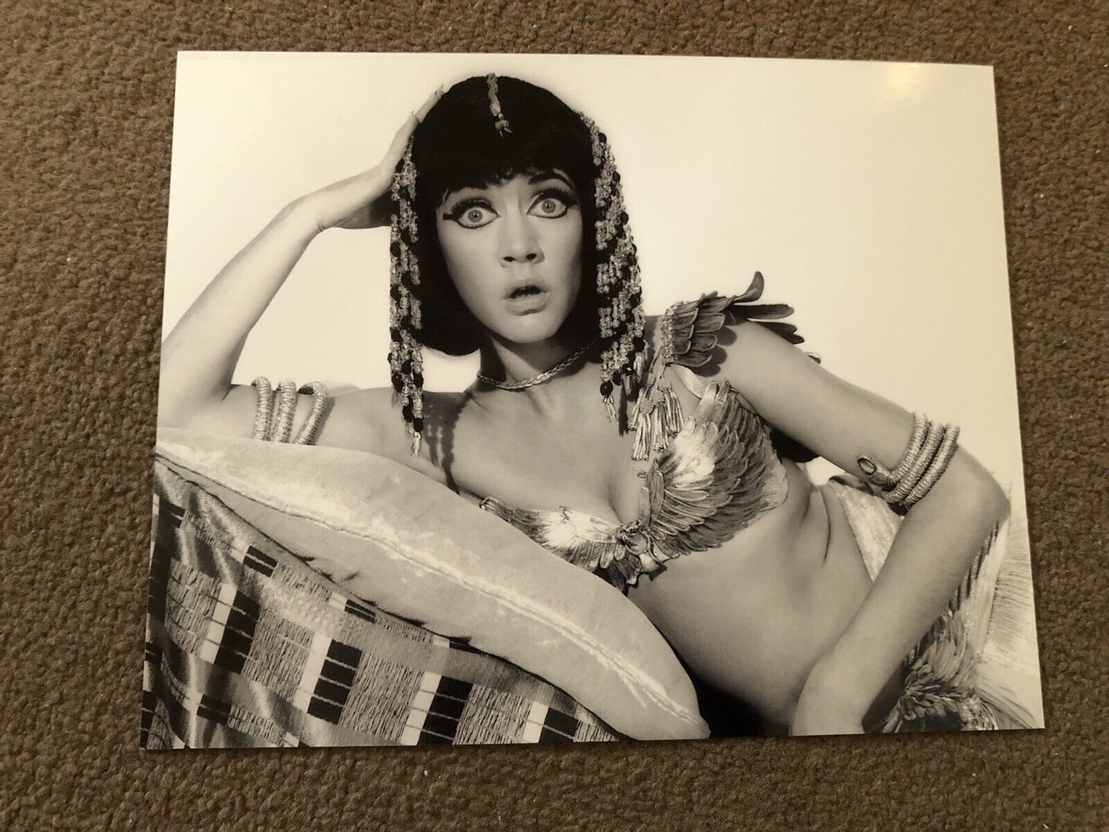 AMANDA BARRIE (CARRY ON) UNSIGNED Photo Poster painting - 10x8”