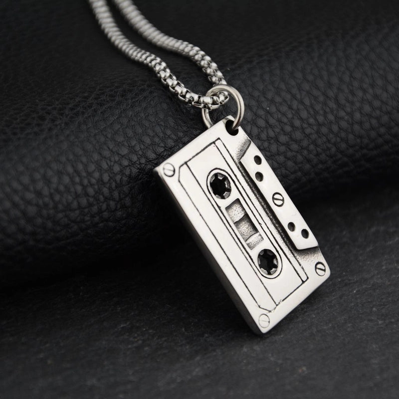 Hip-Hop Vintage Style Animal Letter Alloy Titanium Steel Plating Men’s Pendant Necklace Men Pendant Necklaces