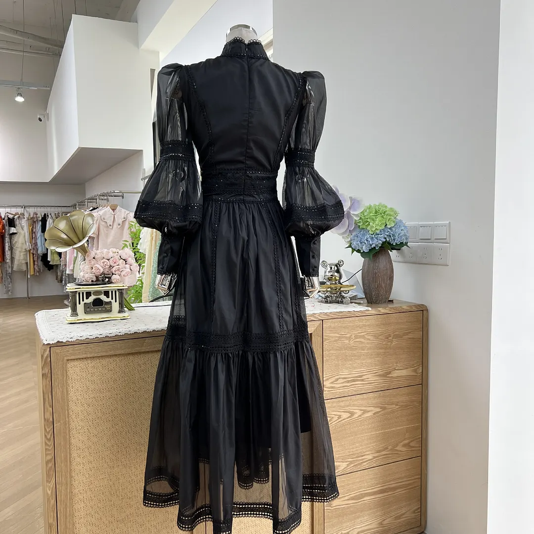 Brownm 2024 Fashion Classic Elegant Long Princess Bubble Sleeves Egan Yarn Large Size Women's Dress Thin
