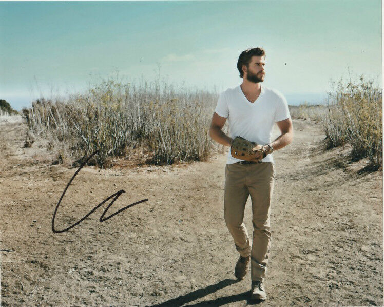 Liam Hemsworth Autographed Signed 8x10 Photo Poster painting COA B