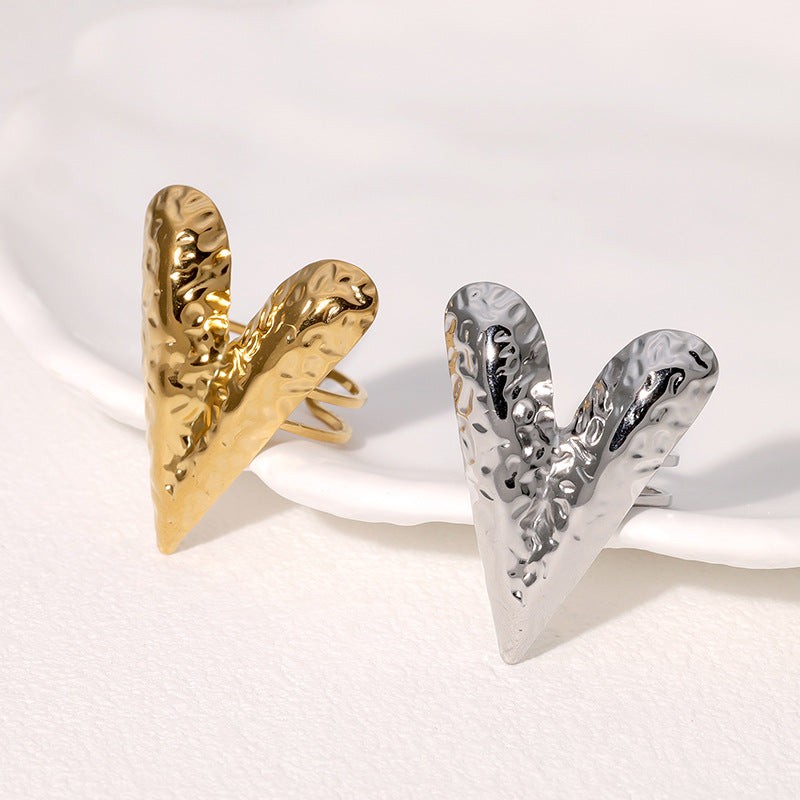 Fashionable And Exaggerated Personality Retro Love-Shaped Ring French Gold-Plated Stainless Steel Ring For Women