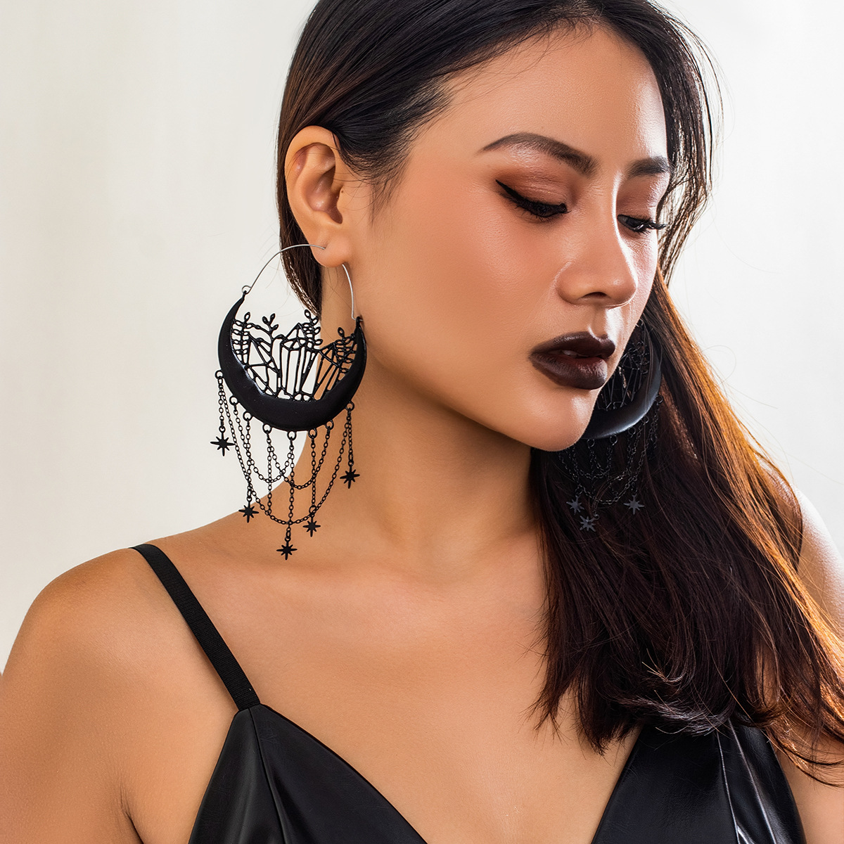Mystic Kisses: Halloween Floral Drop Earrings - Exquisite Jewelry