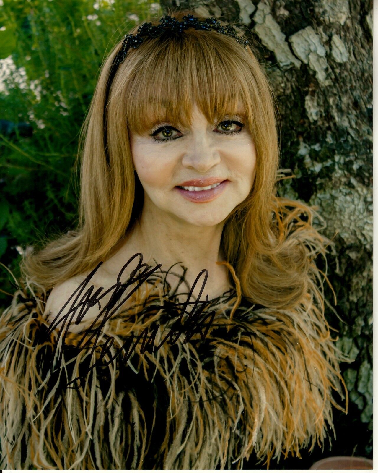 JUDY TENUTA hand-signed BEAUTIFUL OUTDOOR 8x10 CLOSEUP PORTRAIT w/ uacc rd COA