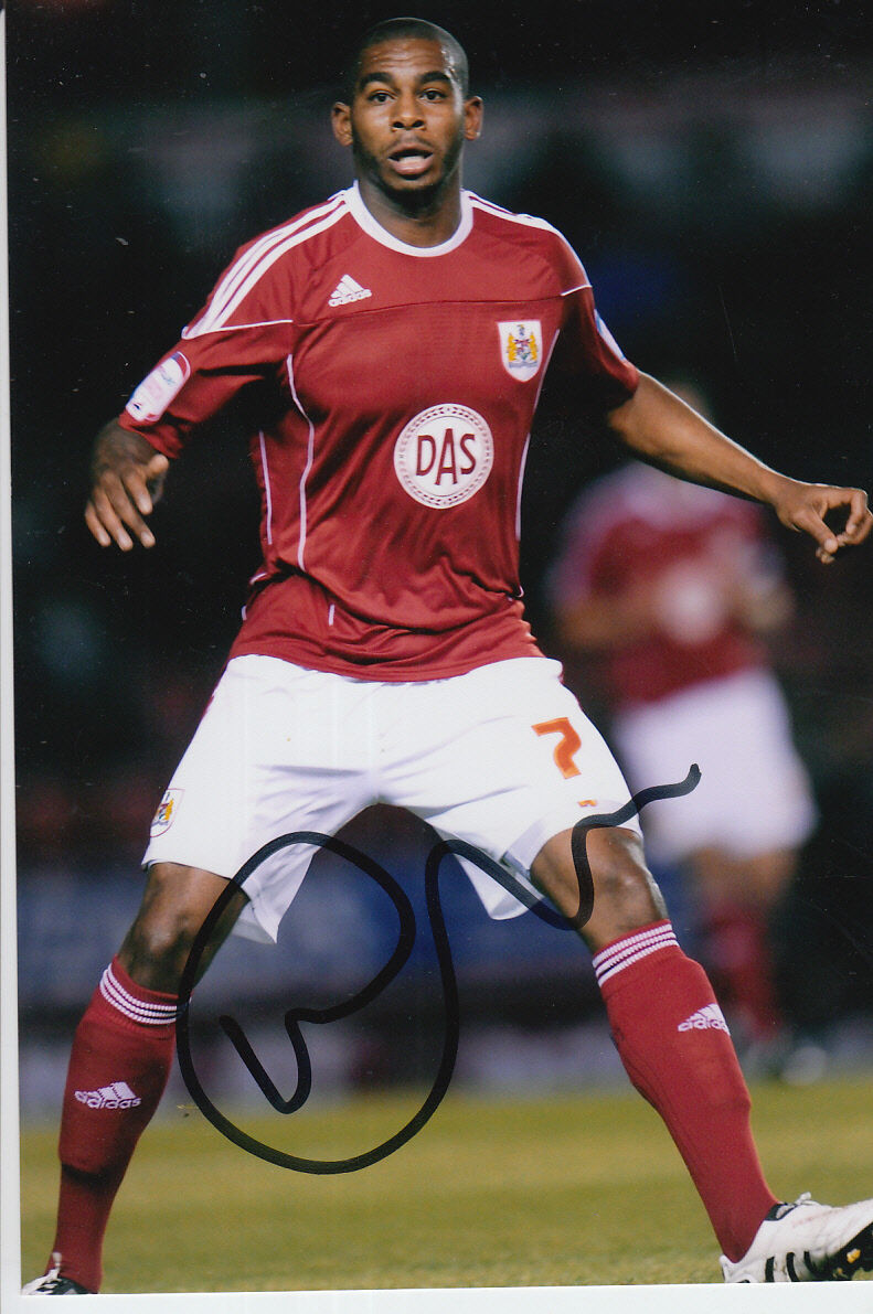 BRISTOL CITY HAND SIGNED MARVIN ELLIOTT 6X4 Photo Poster painting 1.