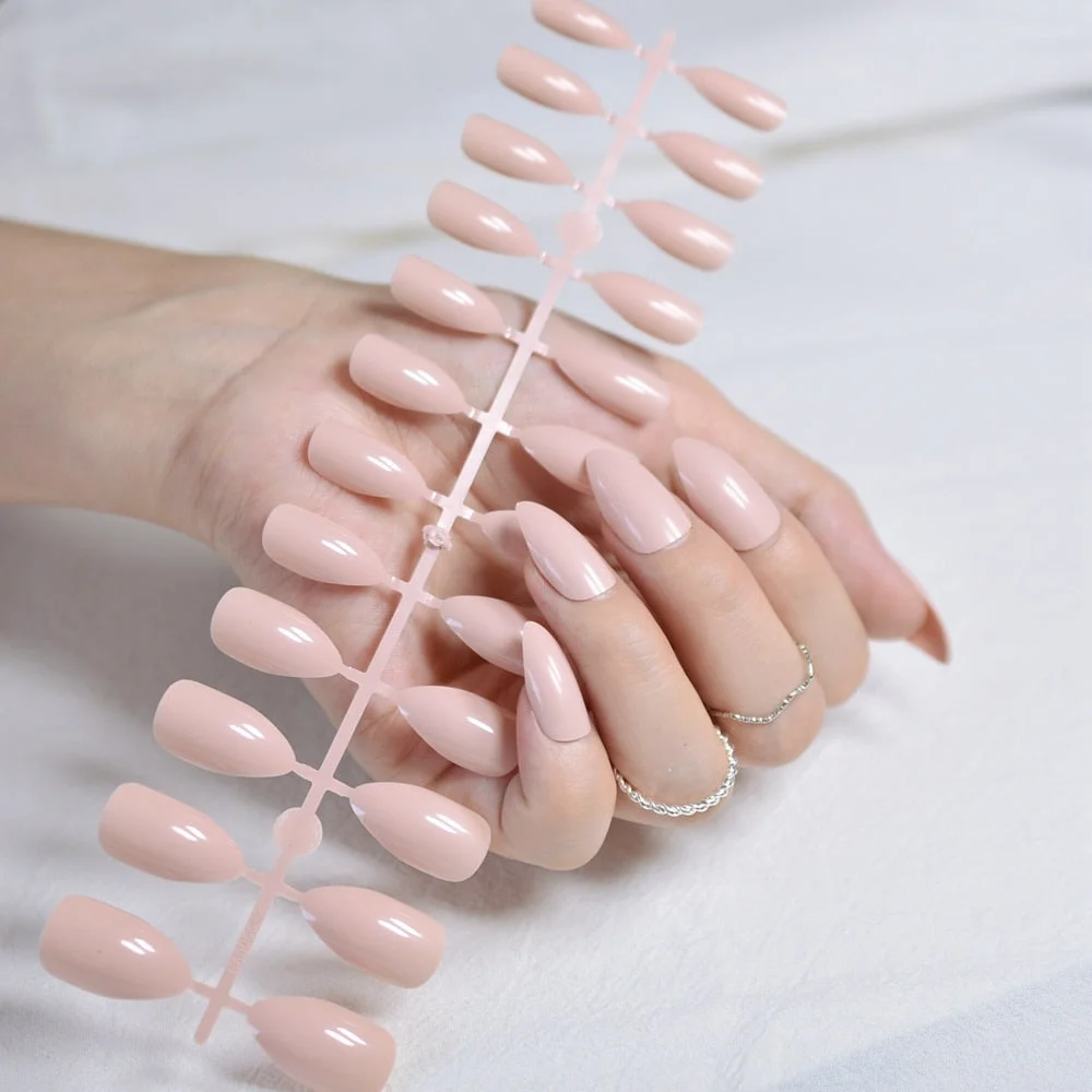 Dusty Cedar Fashion Stiletto False Nails Pointed Sharp Candy Red Fake Nails for daily wear On the Nail Tree 24pcs-Nail Inspo