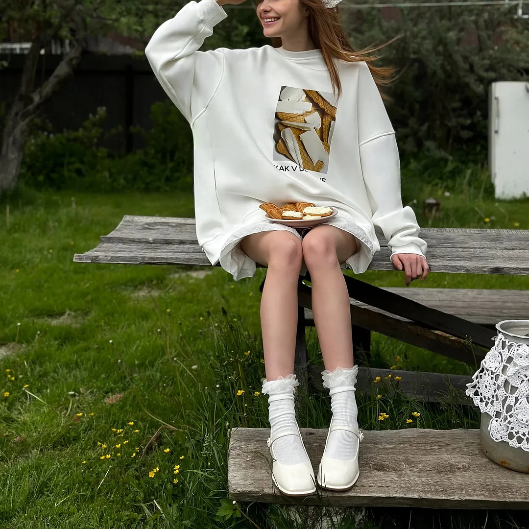 Women's Oversized, Loose, Comfortable Zucchini Print Sweatshirt