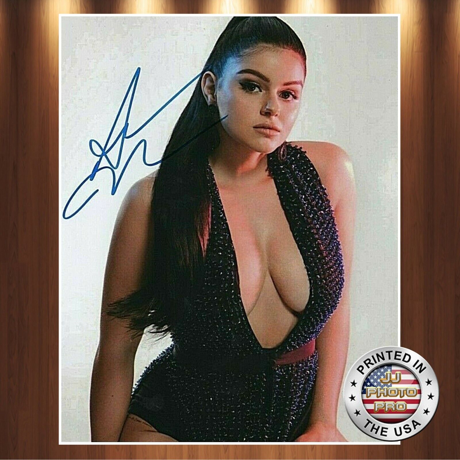 Ariel Winter Autographed Signed 8x10 Photo Poster painting (Modern Family) REPRINT