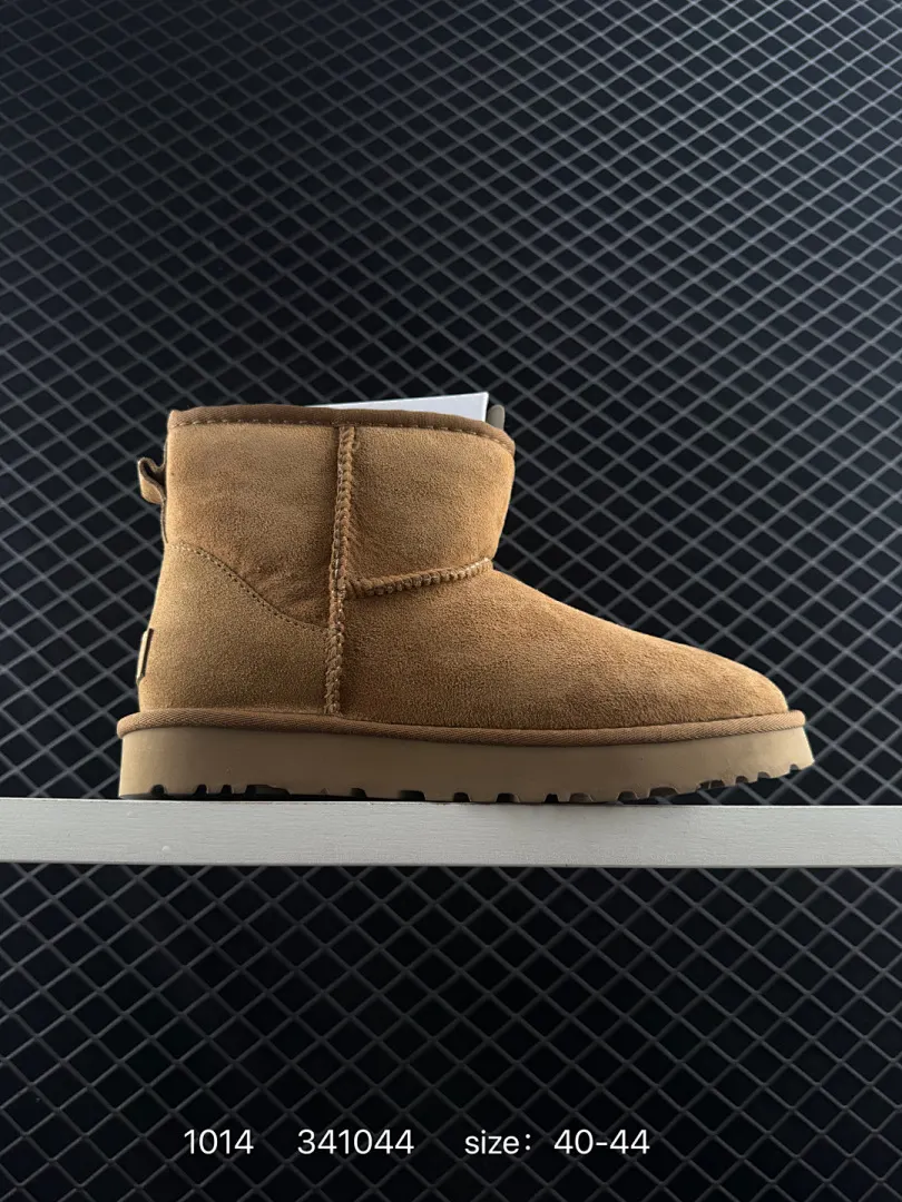 Top quality Winter and autumn sheepskin one-piece snow boots
