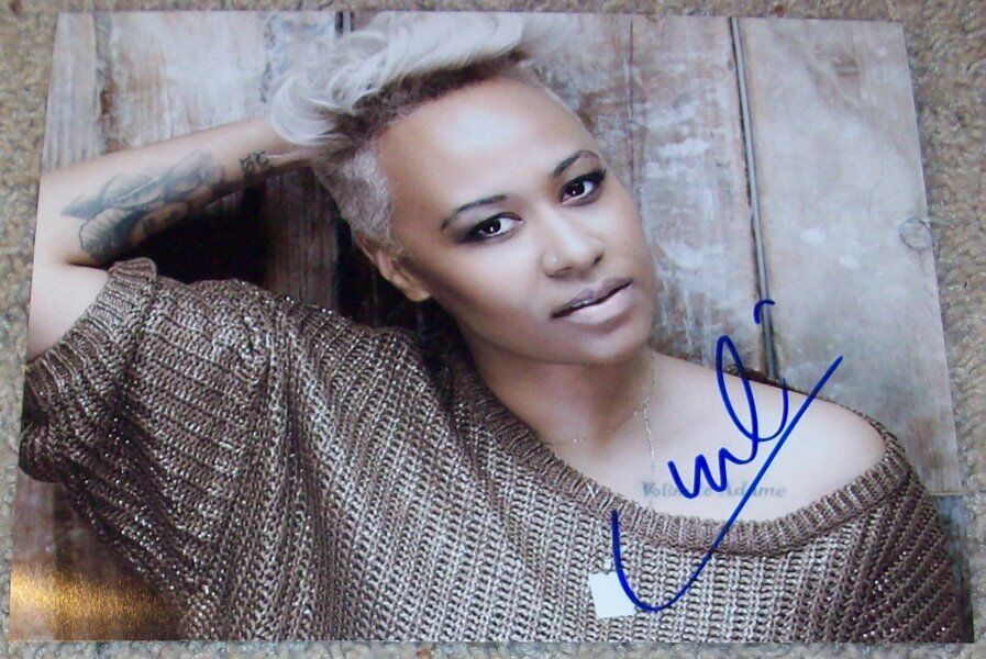 EMELI SANDE SIGNED AUTOGRAPH OUR VERSION OF EVENTS 8x10 Photo Poster painting E w/PROOF