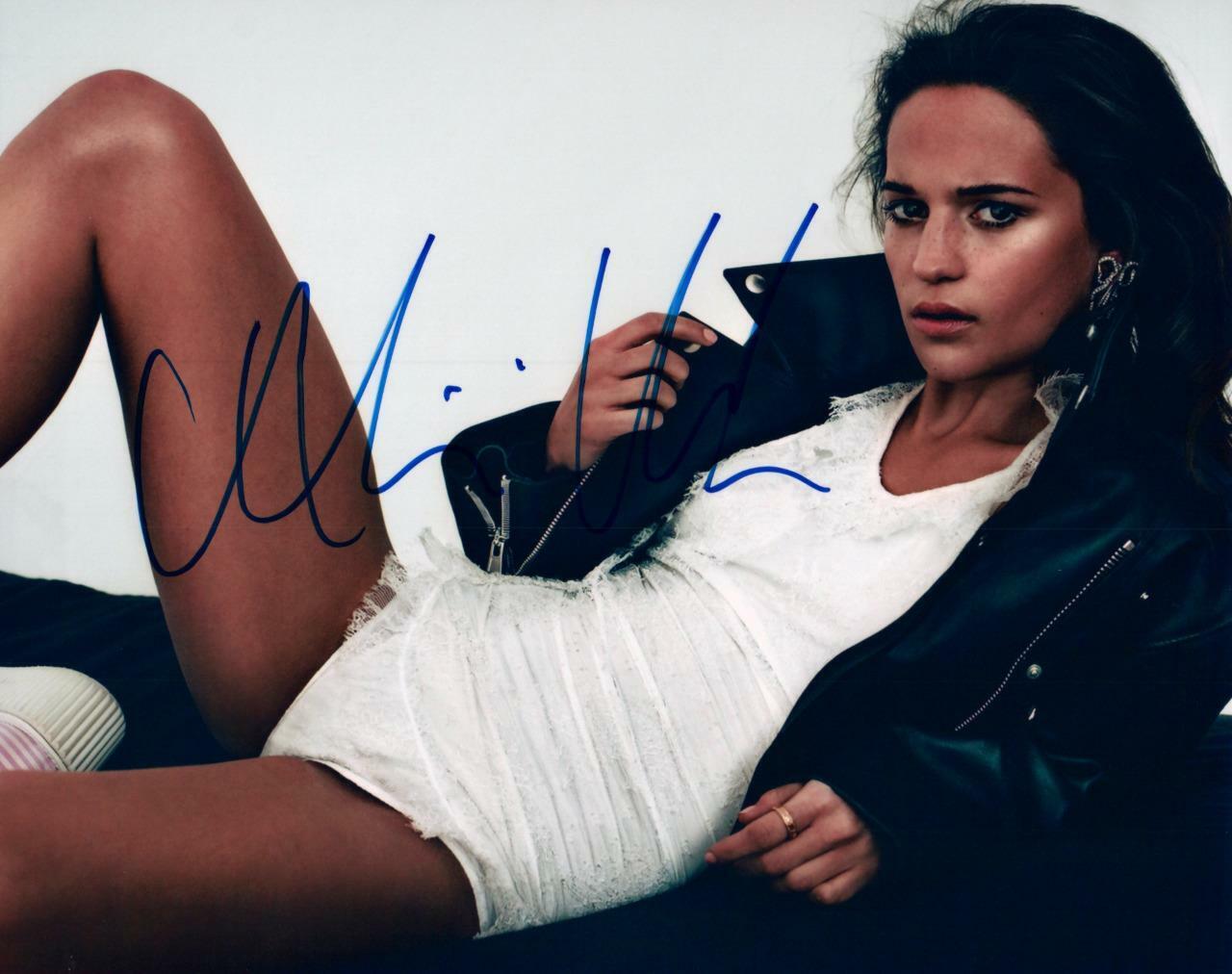 Alicia Vikander autographed 8x10 Photo Poster painting signed Picture Very Nice and COA